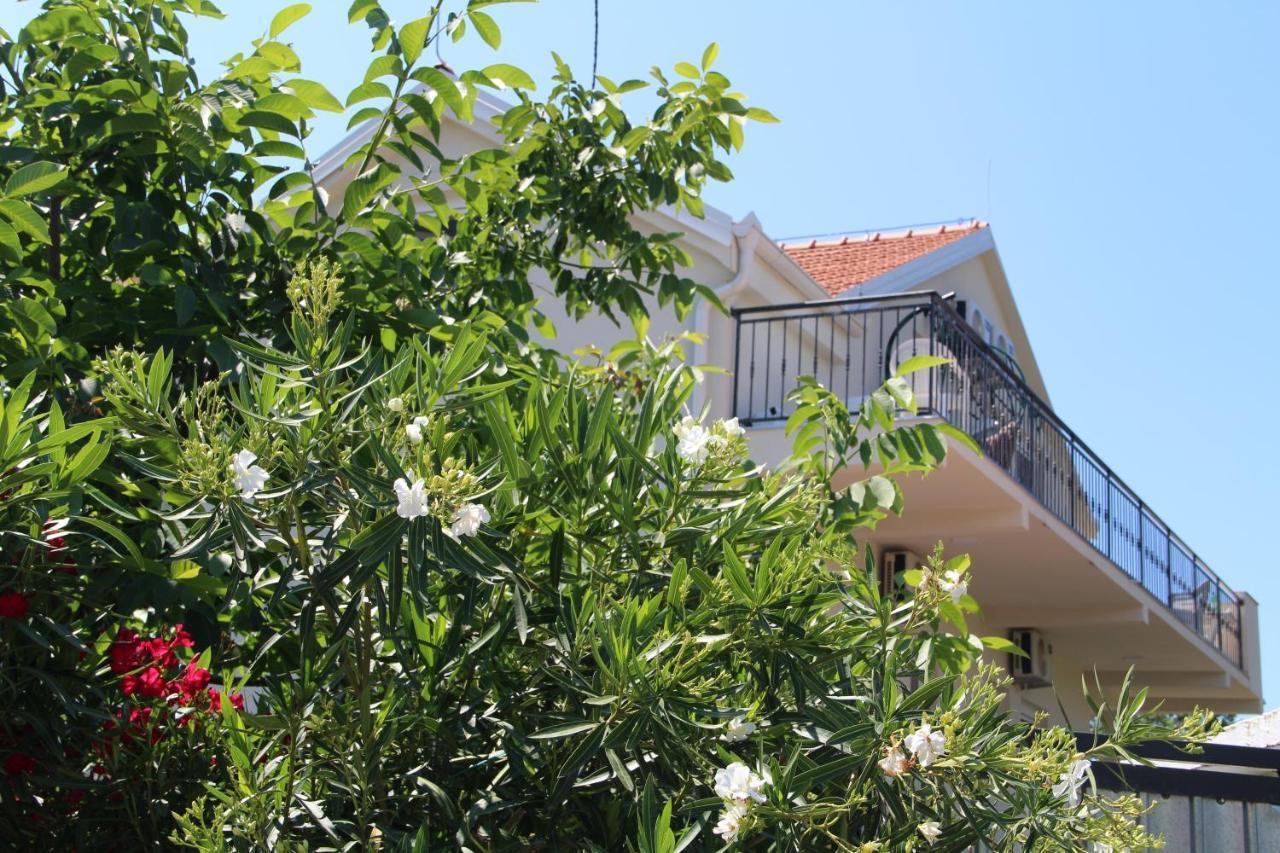 Apartments Lustica Radovici Exterior foto
